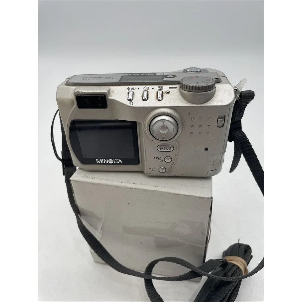 Minolta DIMAGE S414 Digital Camera 4.0 MP 4X Optical Zoom+Battery+Memory Card